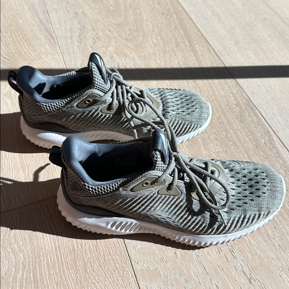 Adidas Alpha 3 Bounce size 7